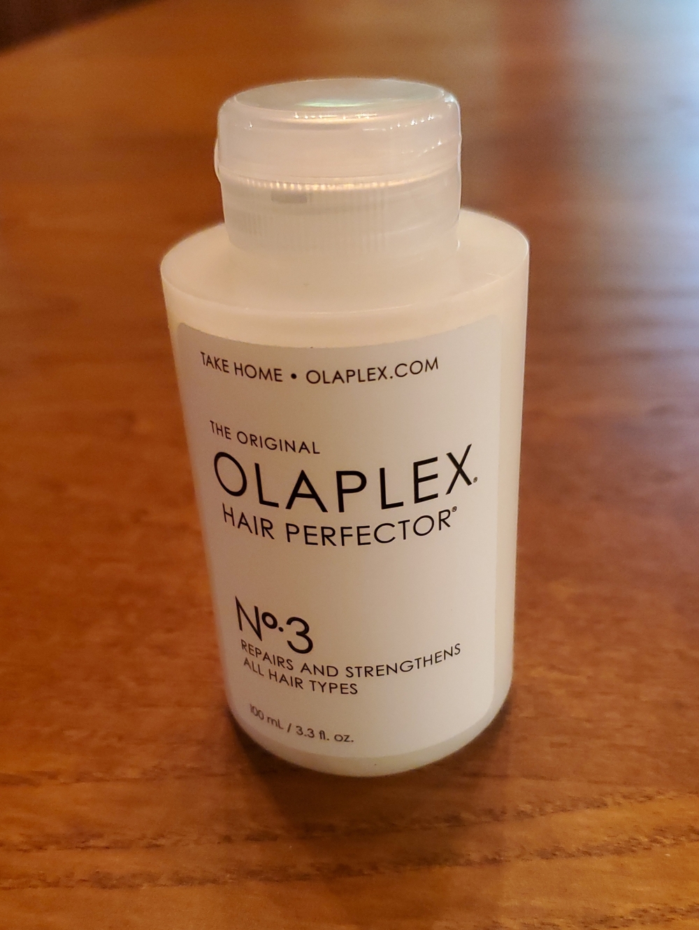 OLAPLEX No.3 Hair Perfector Repairing Treatment — White